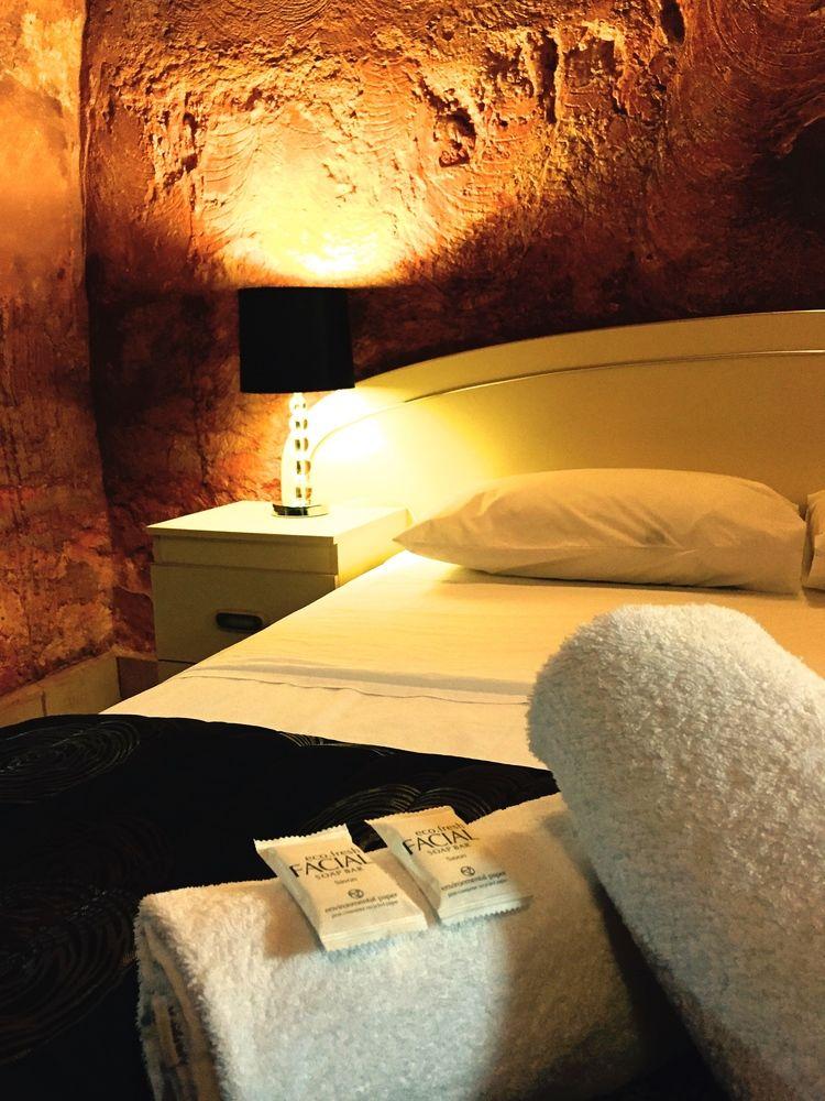 The Lookout Cave Underground Motel Coober Pedy Extérieur photo