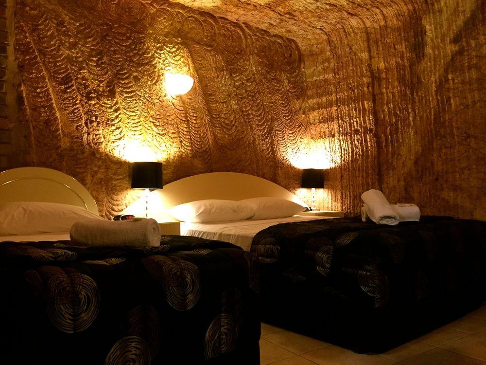 The Lookout Cave Underground Motel Coober Pedy Extérieur photo
