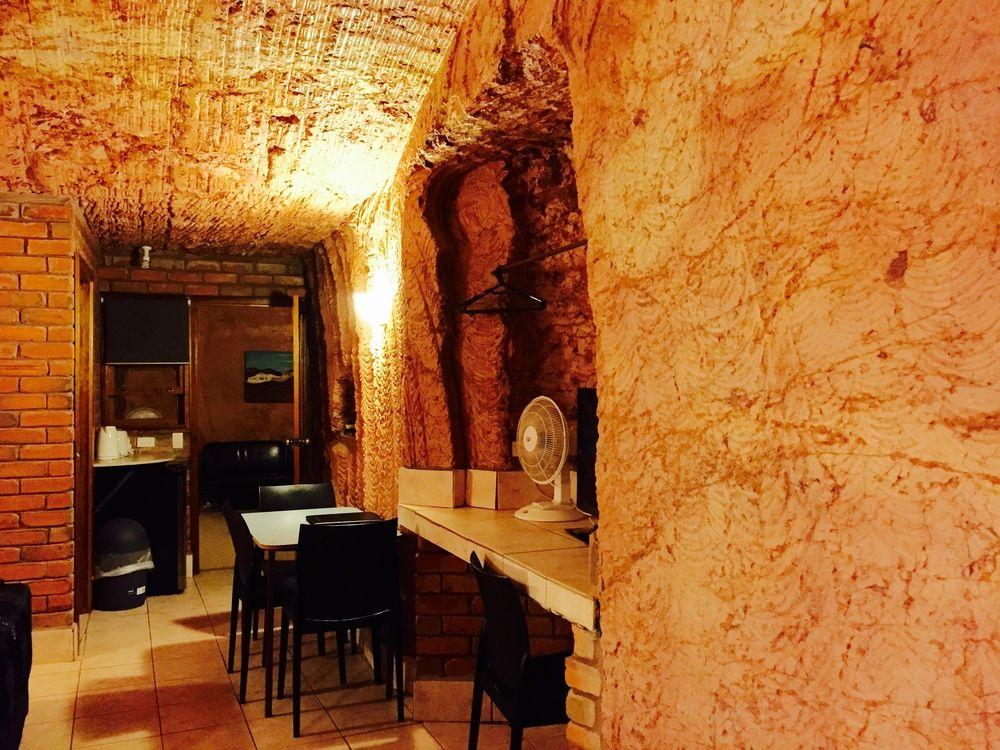 The Lookout Cave Underground Motel Coober Pedy Extérieur photo