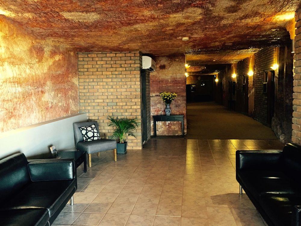 The Lookout Cave Underground Motel Coober Pedy Extérieur photo