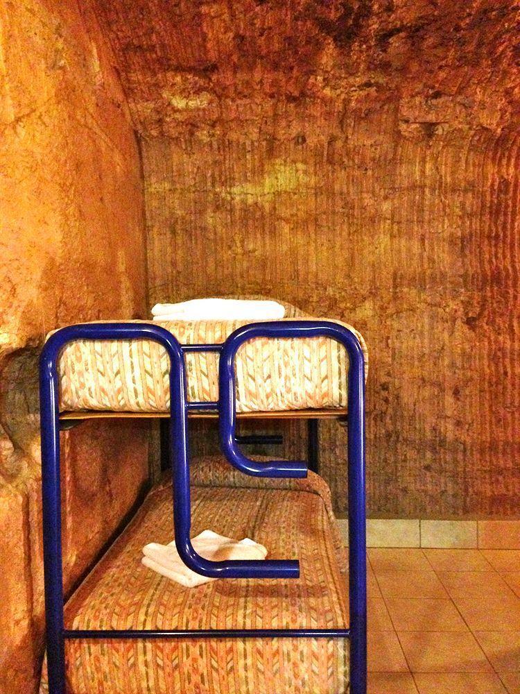 The Lookout Cave Underground Motel Coober Pedy Extérieur photo