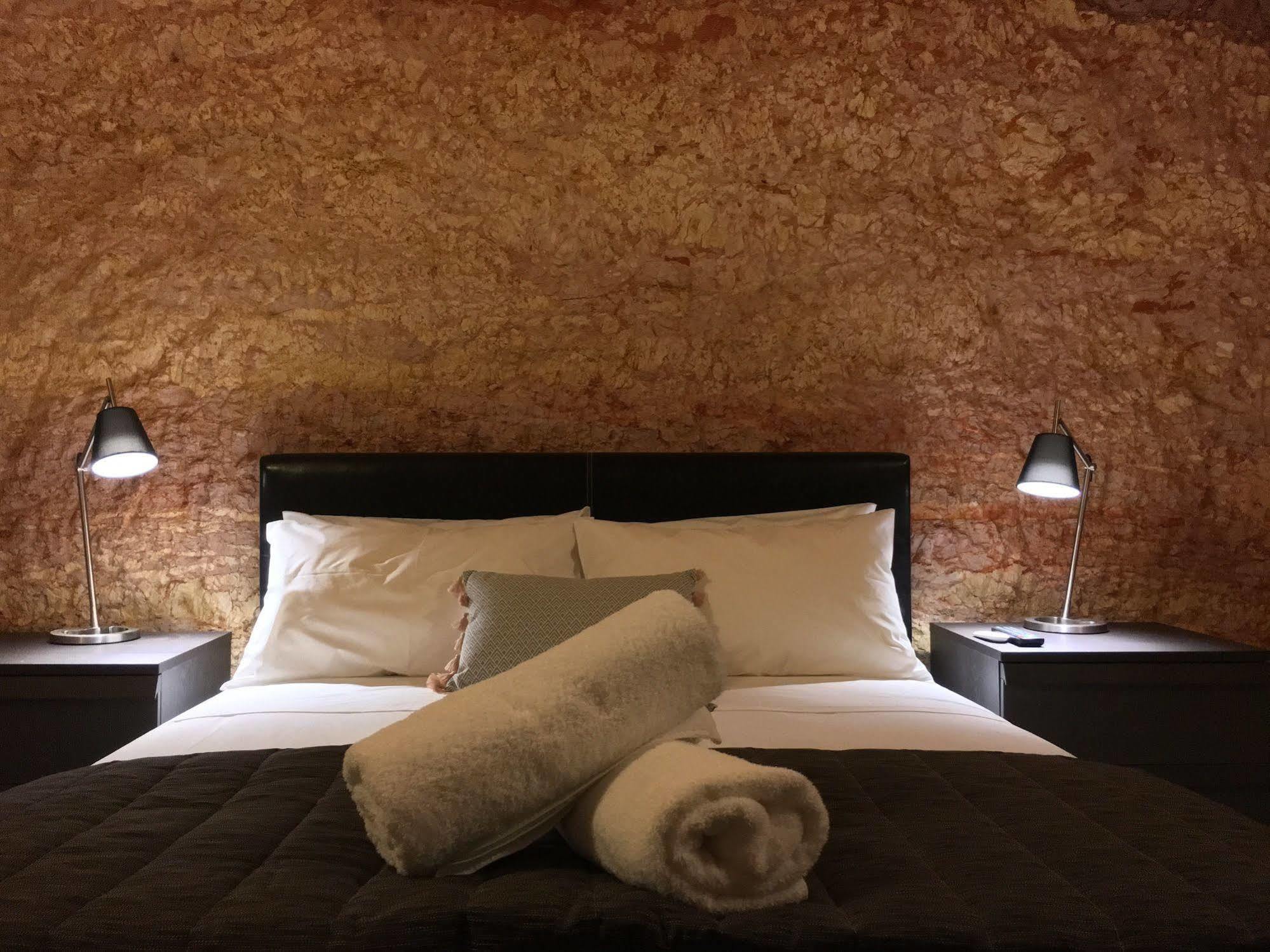 The Lookout Cave Underground Motel Coober Pedy Extérieur photo