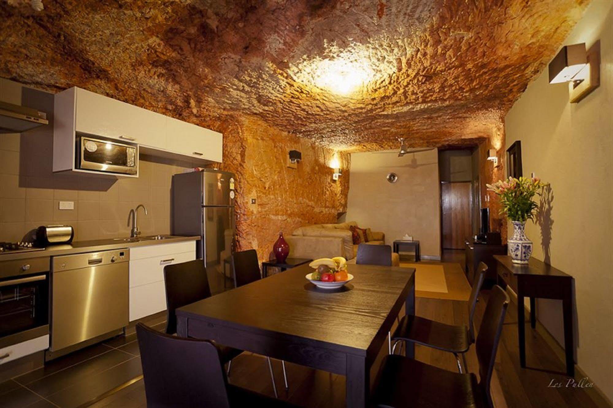 The Lookout Cave Underground Motel Coober Pedy Extérieur photo