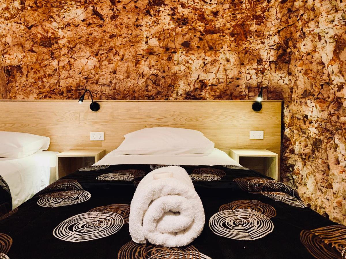 The Lookout Cave Underground Motel Coober Pedy Extérieur photo